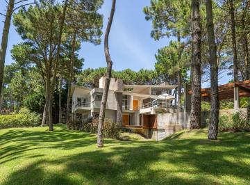 Casa · 358m² · 4 Ambientes · Casa en Venta 4 Ambientes Pinamar Alamos