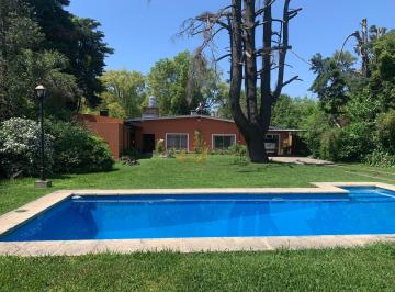 Casa · 250m² · 6 Ambientes · 4 Cocheras · Casa Quinta con Pileta Alquiler Temporal - San Miguel Barrio San Ignacio