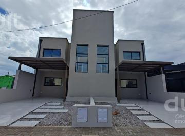 Casa · 85m² · 4 Ambientes · 2 Cocheras · Duplex 2 Dor Para Ampliar en Rincones de Manantiales