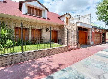 Casa de 10 ambientes, Maipú · Alquiler Hermoso Chalet en Maipu Uso Comercial o Institucional
