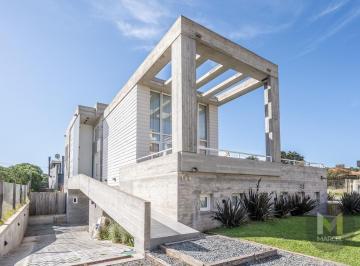 Casa · 384m² · 4 Ambientes · 3 Cocheras · Casa en Venta 4 Ambientes Pinamar Centro