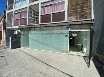Local comercial · 310m² · Venta Local Comercial (310 M&sup2;) en Av Castro Barros