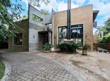 Casa de 5 ambientes, Malvinas Argentinas · Venta Casa 350 m² Country San Carlos Lote Central 850 m² Vea Tour Virtual