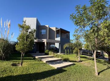Casa 702m² Venta Bela Vista · Dueño Vende Casa Moderna en Barrio Cerrado Bela Vista (Rio Ceballos) Oportunidad
