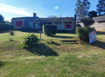 Casa · 315m² · 5 Ambientes · 4 Cocheras · Venta Casa con Gran Lote en Sierra de Los Padres