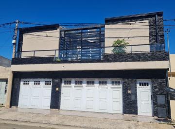 Casa · 300m² · 5 Dormitorios · 3 Cocheras · Casa en Santa Fe