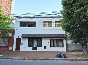 Casa · 181m² · 5 Dormitorios · Casa a Pasito de Bv. Galvez