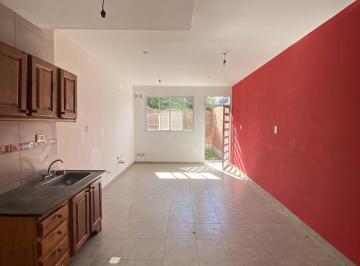 Casa · 70m² · 3 Ambientes · 1 Cochera · Duplex en Monte Vera