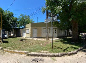 Casa de 4 ambientes, Ciudad de Santa Fe · Casa en Venta, Risso 1000, Santa Fe.