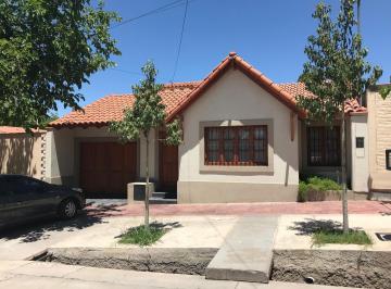 Casa de 6 ambientes, Las Heras · Barrio Cementista 2