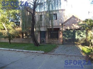 Casa · 300m² · 4 Ambientes · Casa - Los Polvorines