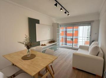 Departamento · 40m² · 2 Ambientes · Departamento 2 Ambientes con Balcon Saliente a La Calle en Plaza Colon