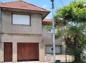 Casa de 6 ambientes, Lanús · Casa Para Dos Familias en Venta - Lanus Este
