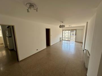 Departamento · 90m² · 7 Ambientes · 1 Cochera · Se Alquila Dpto. 3 Dorm. con Cochera en Excelente Ubicación - Barrio Centro