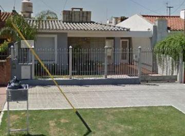 DIS-DIS-243_2 · Hermosa Casa en Venta - Juniors