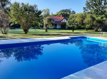 Campo · 450m² · 4 Dormitorios · Chacra en Tomas Joffre