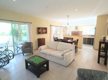 Casa · 150m² · 3 Ambientes · 1 Cochera · Casa 3 Ambientes - San Agustin - Villanueva