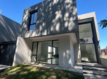 Fachada · Casa en Campo Chico Urbanizacion Residencial