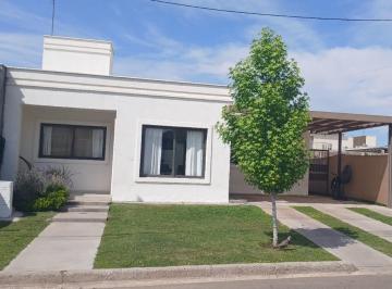 Casa de 3 ambientes, Maipú · Bonita y Luminosa Casa en Barrio Privado Villa Michelo (Maipú - Mend
