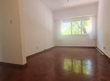 PH de 3 ambientes, Villa Devoto · Devoto (R), 3 Amb. Al Frente Desaguadero y Cantilo. Expensas Incluyen Aysa