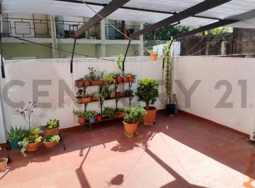 PH · 80m² · 3 Ambientes · PH en Venta en La Plata, 2 Dorm.