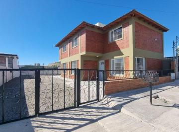 Casa · 180m² · 3 Ambientes · 2 Duplex Km 5