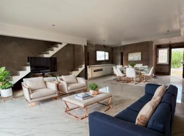 Casa · 140m² · 6 Ambientes · 2 Cocheras · Patagonia Norte - 3 D - 2 B - 160 m - a Estrenar