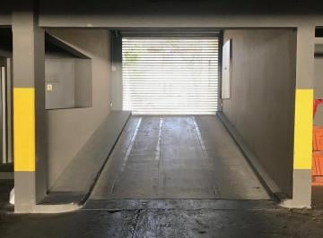 Garage · 12m² · 1 Cochera · Cochera Cubierta - Lavalle 329 - Zona Parquim