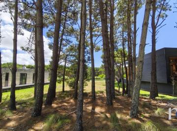 DEI-DEI-1663_2 · Venta de Lote en Villa Robles Barrio Brisas Barrio Privado