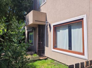 Casa de 4 ambientes, Berazategui · Venta Casa 4 Amb con Garage y Terreno Libre. El Pato