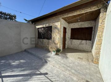 Casa · 70m² · 3 Ambientes · 4 Cocheras · Venta Hermosa Casa en Moreno - 3 Ambientes –