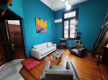 Departamento · 55m² · 3 Ambientes · Av Independencia Al 1200 - Frente 55 m² Escritorio Impec Baulera T/sol