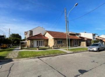 Imagen1 · Chalet Esquina Comercial Sobre Av