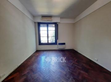 Departamento · 65m² · 3 Ambientes · Semip en Valentin Gomez Al 2800 - Frente 66 m² Impec Todo Sol D/entrada Gran Living