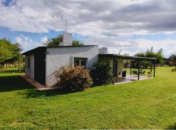 Casa · 147m² · 3 Ambientes · Oportunidad. Casa en Venta Barrio Estación del Carmen R 45