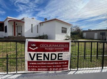 Casa · 138m² · 2 Dormitorios · 1 Cochera · En Venta Casa Mas Departamento con Pileta en El Centro de Santa Maria Ref: 2012