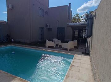 Casa · 160m² · 6 Ambientes · 2 Cocheras · Casa en Barrio Jardín Urquiza