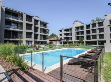 Departamento · 75m² · 3 Ambientes · 1 Cochera · Departamento de 2 Dorm. con Jardín y Parrill