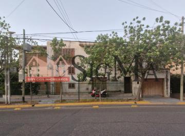 Casa · 250m² · 15 Ambientes · 1 Cochera · Casa en Venta