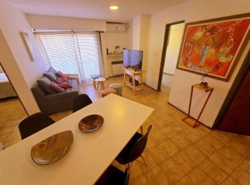 Departamento de 2 ambientes, Córdoba · Güemes - Amoblado - 2 Dorm. - Balcón - Piso 7