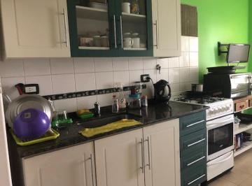 Departamento de 2 ambientes, Villa del Parque · Semipiso de 2 Ambientes Al Frente con Balcón