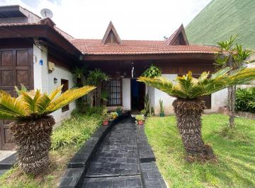 Casa de 6 ambientes, Lomas de Zamora · Casa en Venta