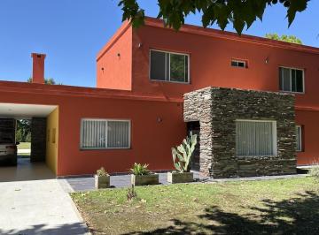 Casa · 300m² · 6 Ambientes · 2 Cocheras · Venta Casa Haras del Sol Pilar - Pileta - Amplio Terreno - Losa Radiante - Hipico - Tenis - Paddle - Apto Credito