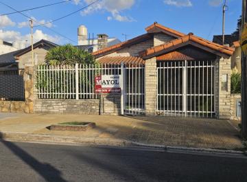Casa de 4 ambientes, Vicente López · Chalet 4 Ambientes Desarrollado en Una Sola Planta en Carapachay