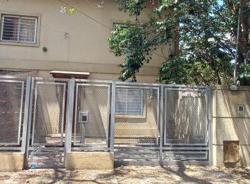 Casa en Alquiler de 4 ambientes Luis Guillón · Hermosa Propiedad, Muy Buena Ubicacion