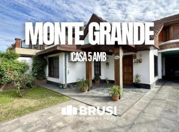 Casa · 260m² · 5 Ambientes · 3 Cocheras · Casa en 2 Plantas en Monte Grande con Cochera Pasante