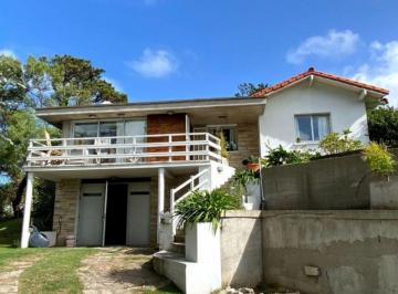 DIT-DT1-6143_2 · Casa 3 Dorm.. | Gulliver 300