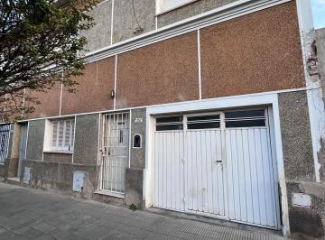 Casa · 133m² · 8 Ambientes · 1 Cochera · !vdo. Exc. Casa 3 Dorm. C / Cochera y Patio Apto Credito!
