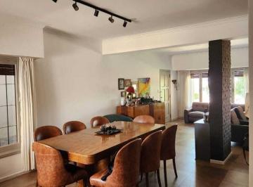 Casa · 300m² · 5 Ambientes · 1 Cochera · Casa Chalet en Venta en Tandil, Resto de La Provincia, Buenos Aires