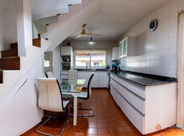 Casa · 201m² · 6 Ambientes · 2 Cocheras · Casa en Venta - Urgente. Oportunidad. Monte Grande.